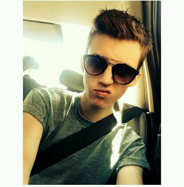 TroyexMM's profile picture. 