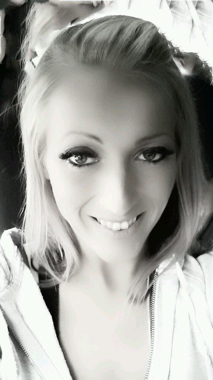 Music is my life, dancing makes me happy, friends fulfill me, bartending is my job, tryin everything once is my style.