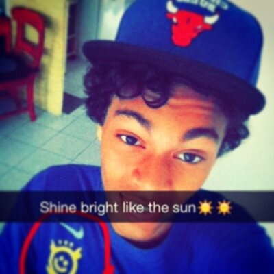 14 y/o | lonboarding&skateboarding | 75% surinaams | Extra Lobi to Sranang | #skatelife w/ the bro's | ✋
