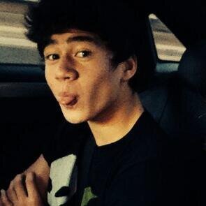 PLEASE READ MY STORY ON WATTPAD AND VOTE ILY! http://t.co/VHDKUwE93f