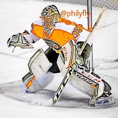 I love hockey im a goalie GO FLYERS