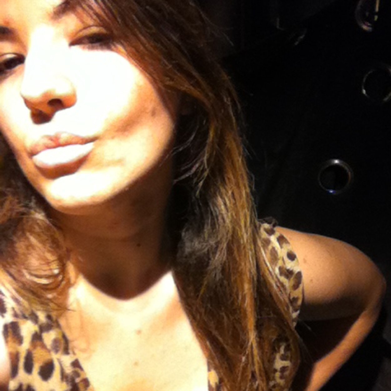 STEFY DEE ,cantante solista e vocalist,stile pop/pop-rock italiano e straniero,fu notata da Fabrizio Corona che fiuto'il suo talento e divenne il suo agente.
