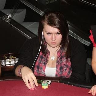 DaniHart22's profile picture. 