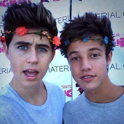 Follow @cxcacalumcxla bc she gave you a free follow, thank you Xxx