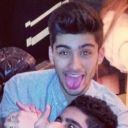 FollowForYou02's profile picture. FOLLOW FROM @Imziallslips!! DONT FOLLOW THIS ACC GO FOLLOW @ImZiallsLips