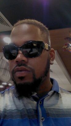 Hip Hop Artist From #FOE FAMILY OVER EVERYTHING FUCKIN OVA ENEMYS! Follow Me On Twitter @SleepLSt Booking: FamilyOverEverythingMusicGroup@Gmail.com