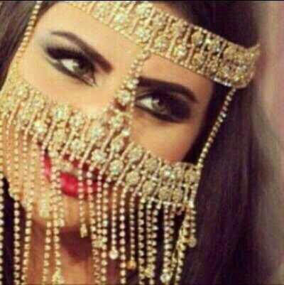    يا حيرتي !       جيتك أحسبك ديرتي        ولقيت بك منفى ، عجز يفهم       معاني غيرتي ~