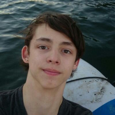 I'm Jacob, I live in Portland, Oregon, I love to build things, I love weapons, I'm gay, and my friends say I'm really funny. I will always be here to help.