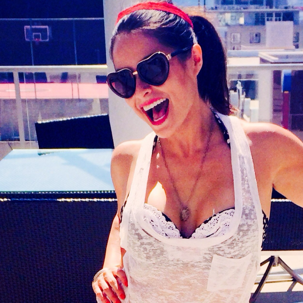 Hola!!!! Afterbuzz on air host, actor-VO artist insta @candiebuen ..... Most importantly I love turkey bacon and can't parallel park...  http://t.co/dkxmIPD63B