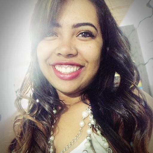Sou insuportável, NÃO nego,
me aguenta quem quer ... 
Qe venham novos sorrisos, histórias e pessoas.. #siga - me