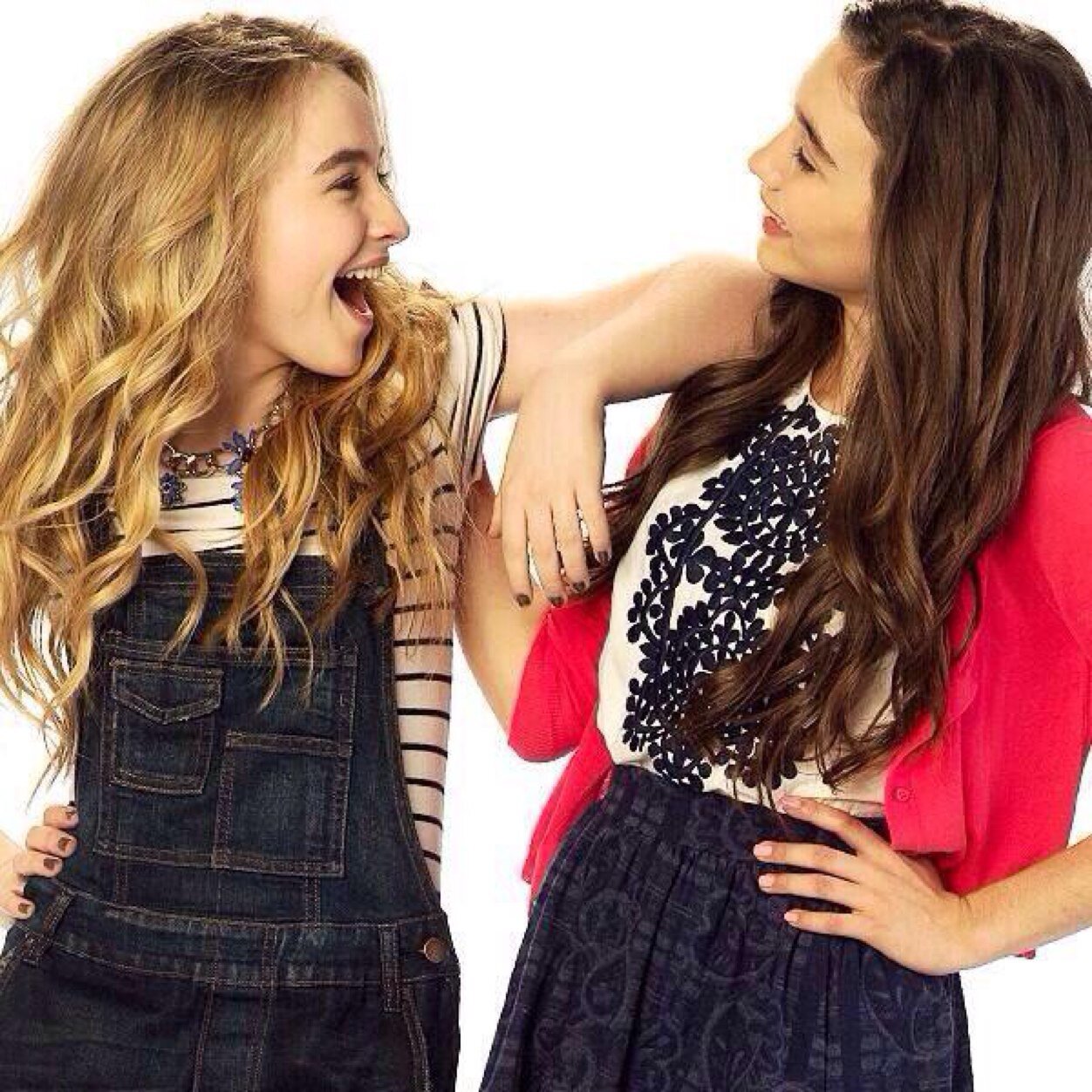 Hi im maya i hate school amd homework but i love hanging with my bestie riley follow me