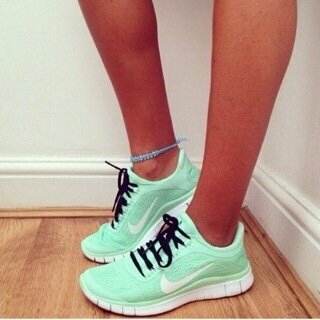 MekoO1998's profile picture. Be optimistic be the good person you always want be /م نحب نخسر احد بس احيان زي م تجي تجي o)