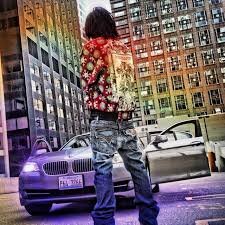Loves BDs music,neva snitch,#600 taking over,and Rest in peace L'A Capone.
