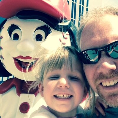 Father of 3 beautiful girls (like their mom) and huge baseball fan.