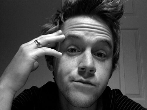 Holmansuggests's profile picture. Listen, Like, Hate, Suggest