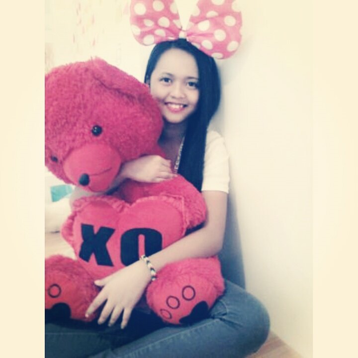 Im Mitch Nacua| 16 yrs young♥| I love singing, reading wattpads, dancing, & listening music. 100% true pinay