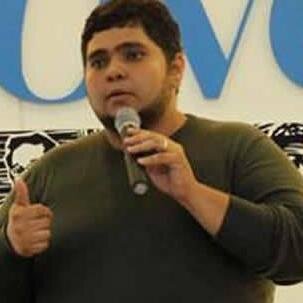 Seja um incentivador de pessoas, 
o mundo ja tem críticos demais.