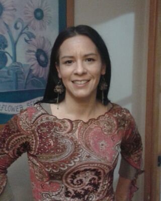 roxete13's profile picture. Realizo talleres de manualidades infantiles utilizando material reciclado, decoración en madera y restauro muebles @tronkodecoracion Amo el sur y la fotografía