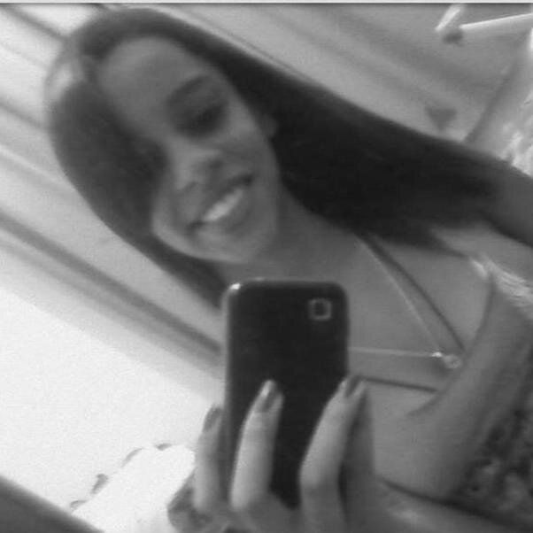 Sou como você me vê.
Posso ser leve como uma brisa ou forte como uma ventania,
Depende de quando e como você me vê passar.
