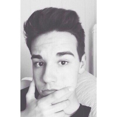 acousticsides's profile picture. jacob whitesides is better than you.