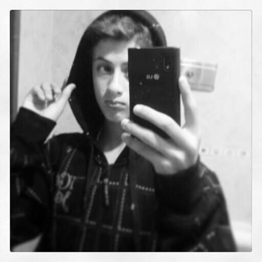 Play scripwriter/Singer/Dancer/Hacker/ Gamer/Basketball Player.BF:Reynol,Rosie,Joseph,Robert & Theodore.Fan of Hellboy,Pacific Rim,Blade II,Pan's Labyrinth,etc.