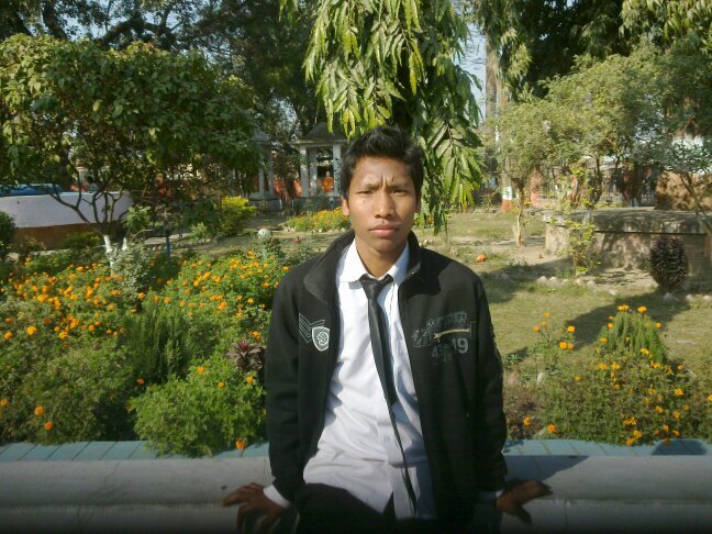 medical student likes 2 play football, loves 2 listen music, live as u like