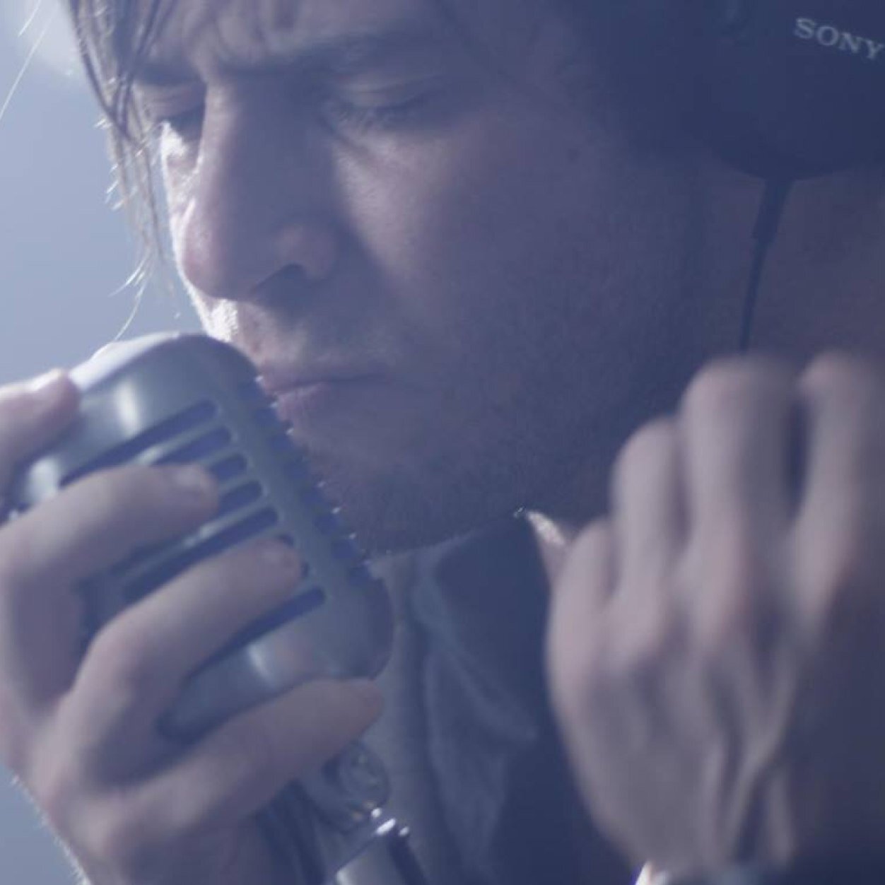 Pludomusic's profile picture. #Pludo is a singer/producer/songwriter with an uber mega percussive twist.  CHECKOUT VIDEO https://t.co/KwNsT5H3Ua