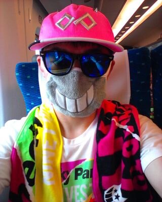 アイドル出演の舞台やミュージカル、劇団四季、宝塚が大好きな中年おじさん。イトコに誘われてアイドル厨に成りましたo(^o^)o元チキパ＞元GEM＞スパガの推し順。アイドルカレッジも大好き。タヲル等実用的な物品を集めています。マイミシンも持ってます。