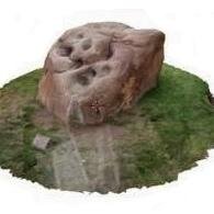 Voluntarios por el Patrimonio comprometidos con la preservación de los monumentos nacionales de carácter arqueológico, especialmente las piedras tacitas