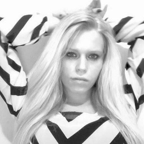 DasiaVu's profile picture. me. im me. you. your you. lets keep it that way.