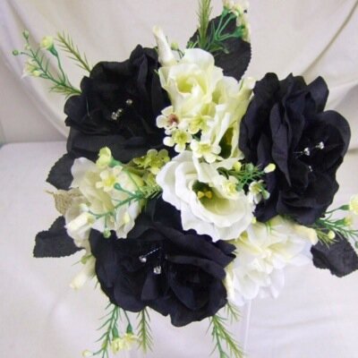 SarahLynette21's profile picture. I'm not going to pretend anymore.I want to show the world who I really am.I'm not going to pretend to be someone I'm not.Im tired of being afraid.Im gonna be me