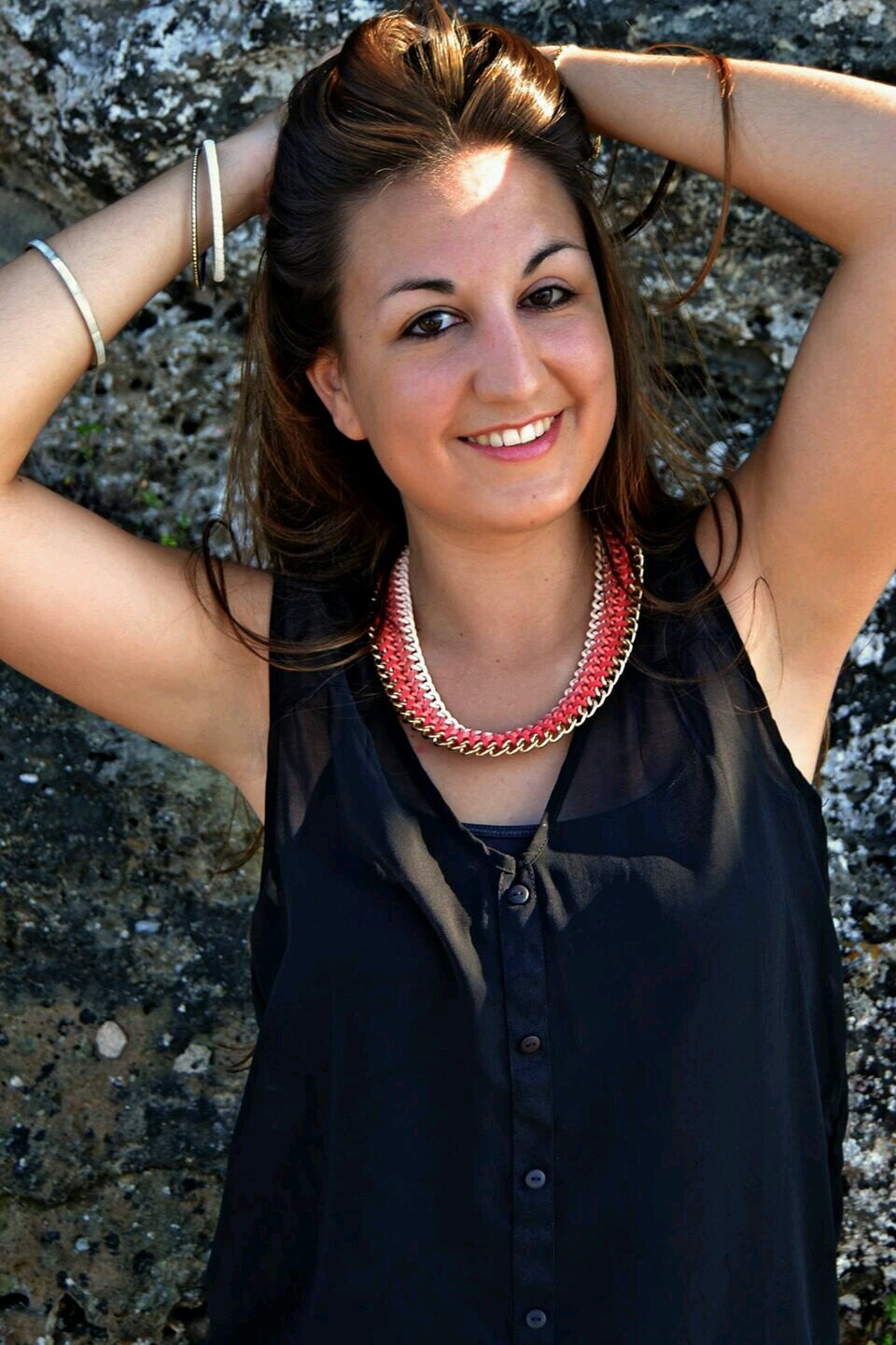 navarroaranda's profile picture. 1990. Intérprete de la realidad de las cosas. Licenciada en Bellas Artes Universidad Complutense Madrid.