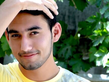 I am cool and sweet boy.. i love everybody