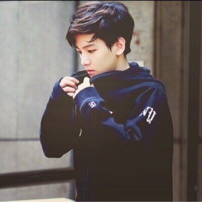 สวัสดีครับผมแบคฮยอน // /#STY♚♞♠. / @Bt_baekhyun [#BHROOMd♞] // ผมชื่อแบคNoแบก .ยิงหัวใจ ❤️~
