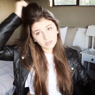 realjamiesworld's profile picture. I make youtube videos | I also have this thing on facebook | have a good day