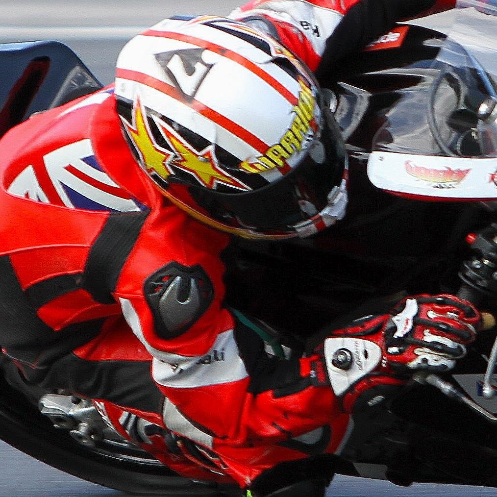 Welcome to Will Caines Racing. Currently competing in the Aprillia RRV450 championship in the UK