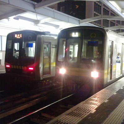 名古屋市営地下鉄 深夜バス終電bot 東山線発車案内 まもなく東山線 栄駅0時16分発 高畑行き 藤が丘 行きが発車します なお 栄0時45分発 深夜1系統 藤が丘行きは運休します 地下鉄終電延長のため