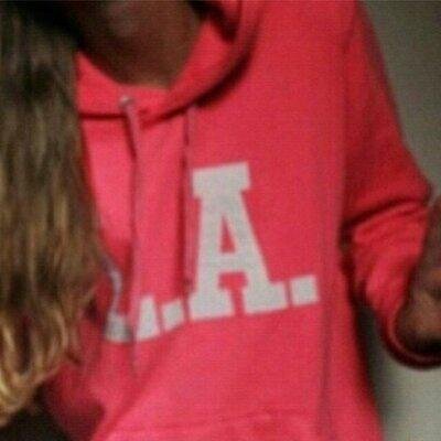 وبكرة تجي فرحة تضمنا ترى ربيّ كَريم...!

  ♡الهلال♡' ♪ ❤مكه ~