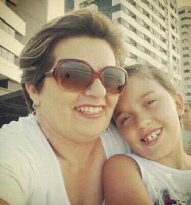 Fiz um acordo com o amor: nem ele me persegue, nem eu fujo dele, um dia a gente se encontra! ;)
