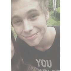 Hello you are beautiful please follow @hoodbucks for this follow [ask her for a followback] If you already follow her tysm free follow