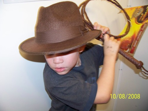 IncurableLou's profile picture. Love to play the ponies. Love good wine. Traveling & spending time with my family. Interiorscaping is my business, also restaurant biz.