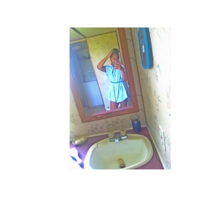 just and ordinary girl 
ion got friends,  I got assoicates 
so wassup !?