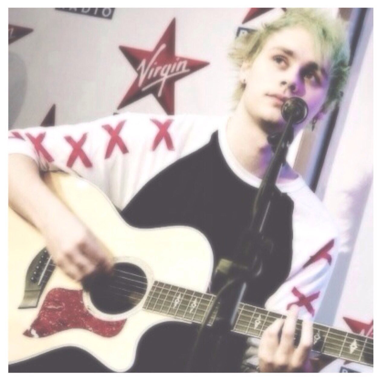 Free smile follow -@dukeofmuke