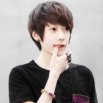 ผมฮาร่าเน็ตไอดอล สังกัด: aboki ตัวเล็ก(?) น่ารัก (?) หล่อมาก (?) และขี้อ้อน (?) #ส่องมากระวังตกหลุมรักผม #ที่รัก ❤️ @Hanbin_iKON