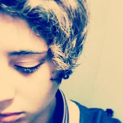 Tengo 16,tengo novia,soy enana y me aburro :(
