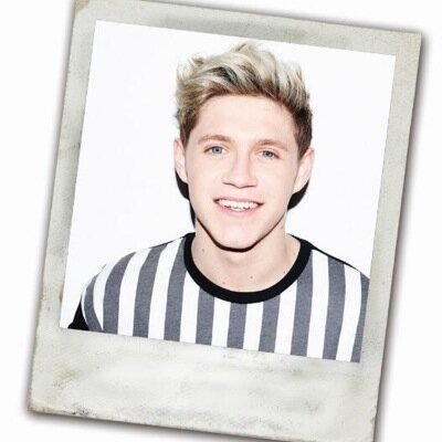 Follow @lighteyedniall and retweet the link