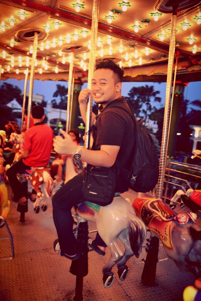 FahmiFazRahman's profile picture. ITS Ocean Engineering L26-P48    : Engineering is interesting but politics much more orgasm-ing :