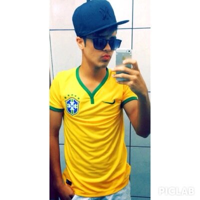 Nada a me declarar. Follow-me e seja feliz !! xD http://t.co/OFxKDhJLJy