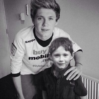 ✨ I would love to have niall as my christmas gift; well I've been a good girl santa ✨