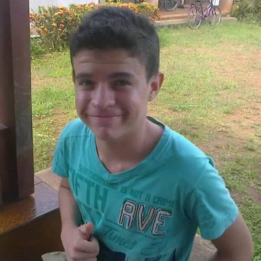 Jogador de futebol amador e estudante :)
